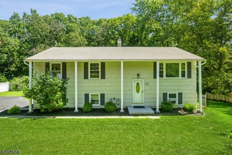603 Sandra Dr - Photo 1