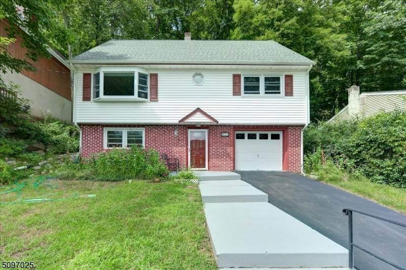 156 Skyline Lake Dr - Photo 1