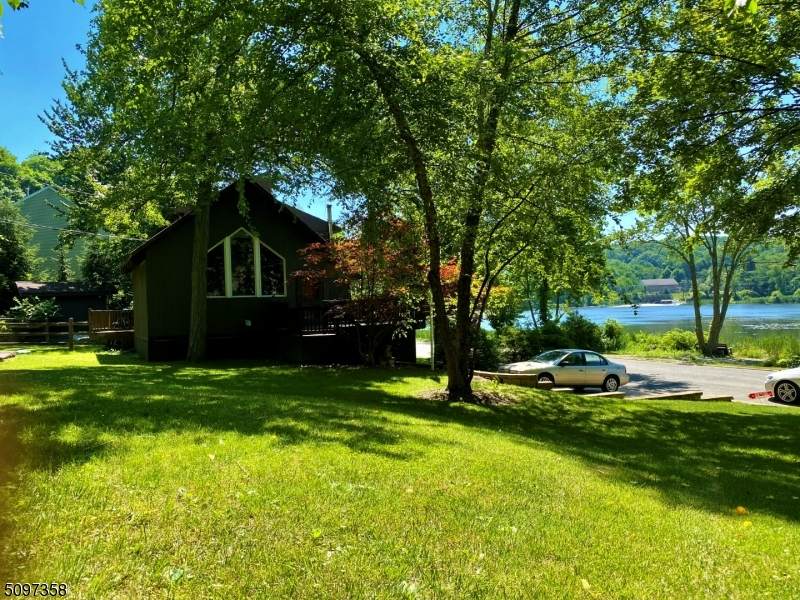 45 Lake Shore Dr - Photo 1