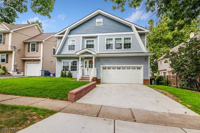 10 Grant Ave - Photo 1