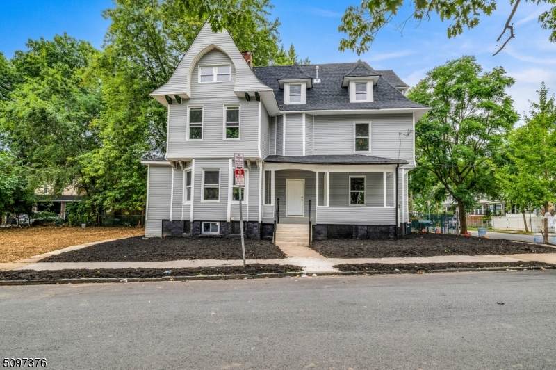 40 W End Ave - Photo 1
