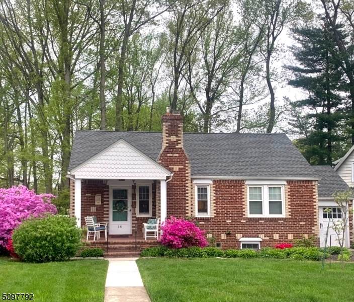 14 Hickory St - Photo 1