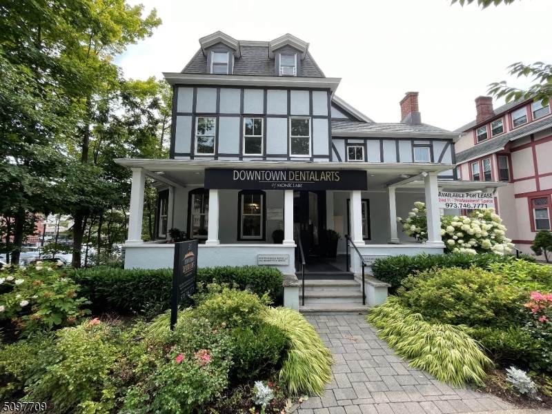 31 S Fullerton Ave - Photo 1