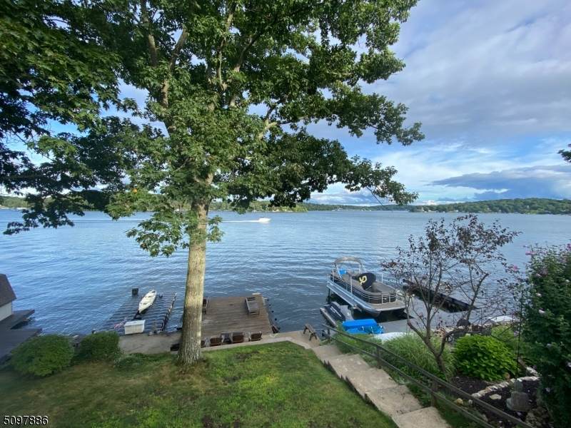 5 Oakdale Ave - Photo 1