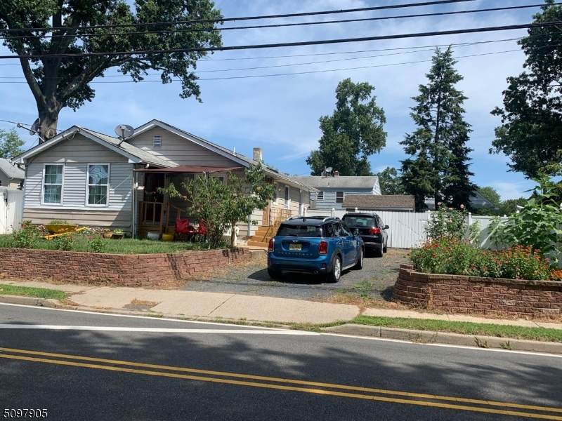 78 Edgewood Ter - Photo 1