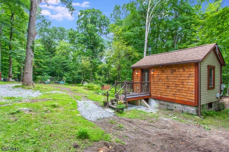2 Budds Ln - Photo 1