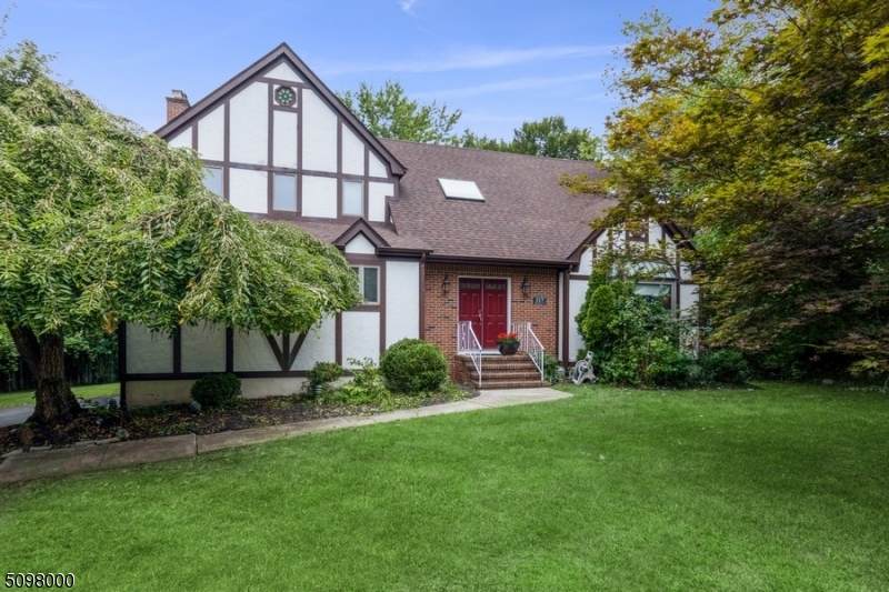 117 Beaufort Ave - Photo 1
