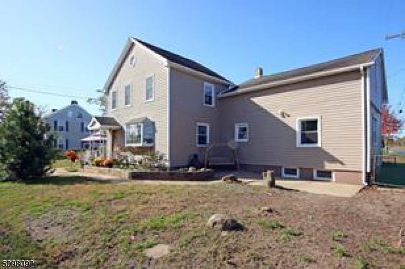 656 Main St - Photo 1