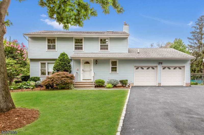 71 Swan Ct - Photo 1