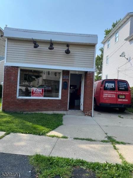 98 Broughton Ave - Photo 1