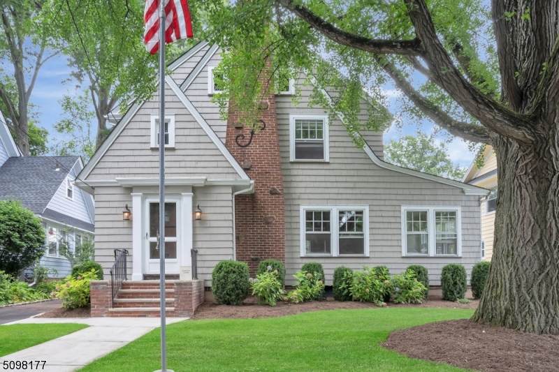 6 Kendal Ave - Photo 1