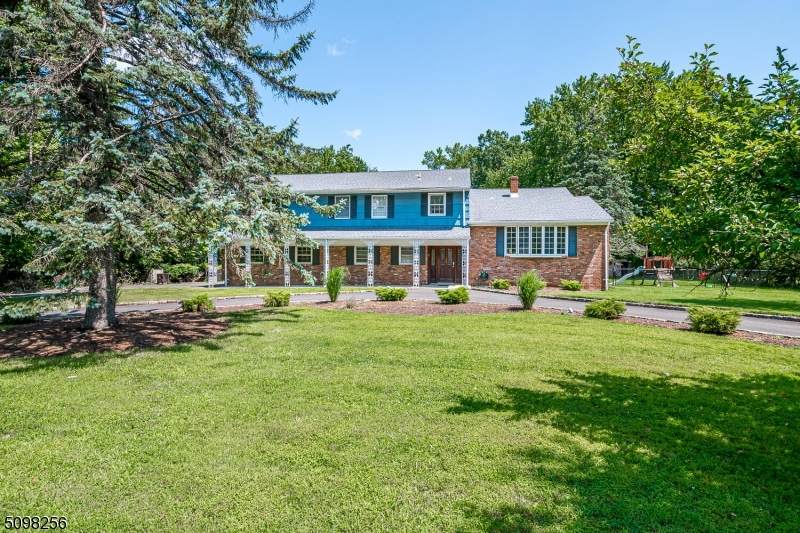 5 Kevin Rd - Photo 1