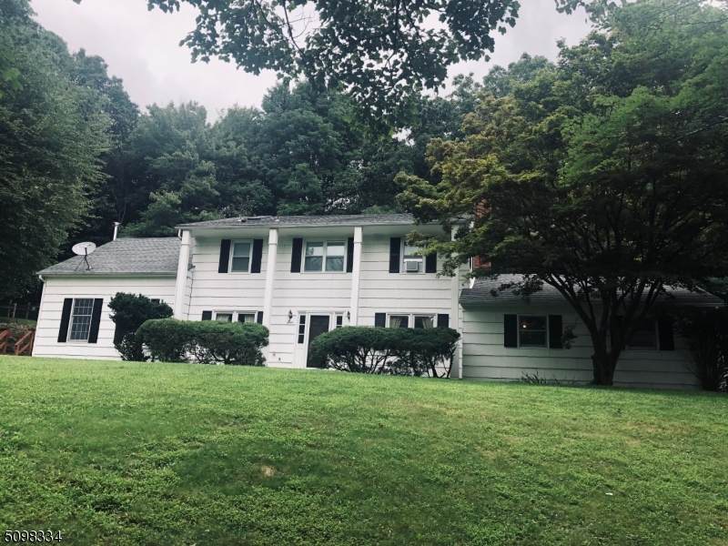 8 Dogwood Ct - Photo 1