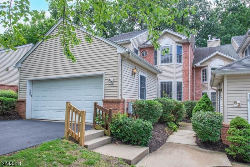 54 Leonard Ter - Photo 1