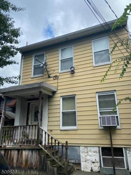 231 Water St - Photo 1