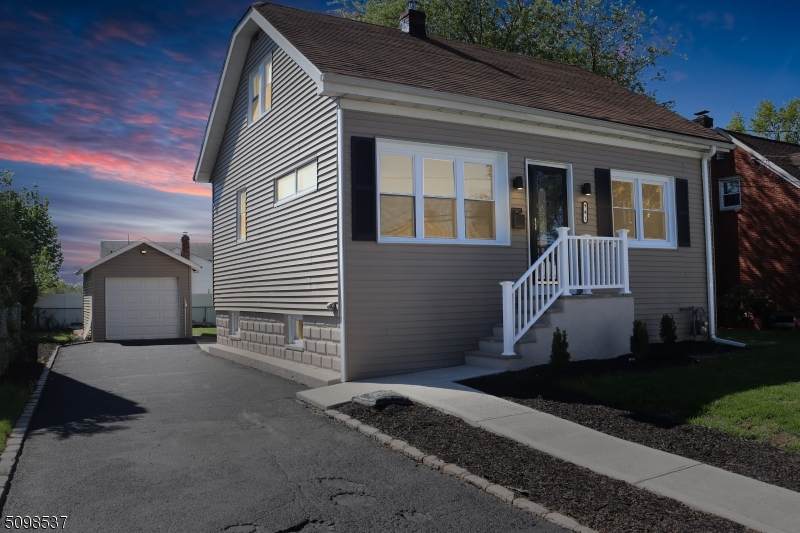 901 Garden St - Photo 1