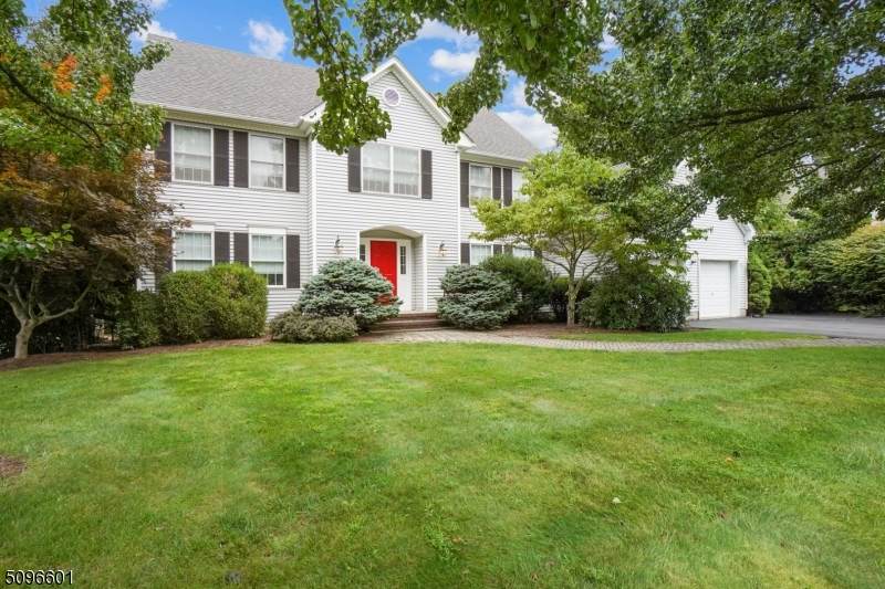 37 Rainbow Dr - Photo 1