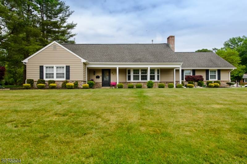 60 Lakeridge Dr - Photo 1