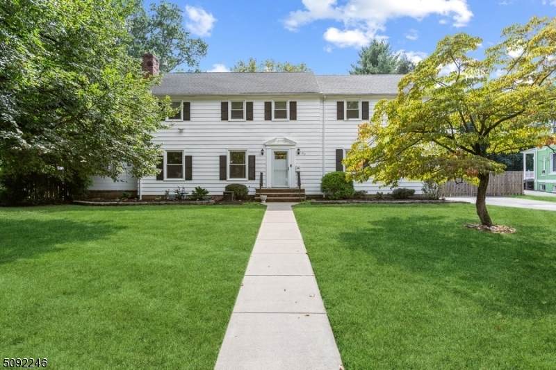 810 Grant Ave - Photo 1