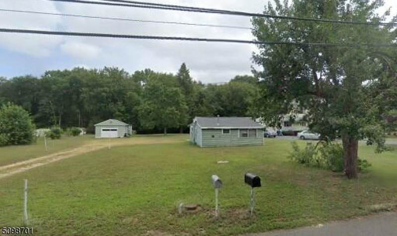 44 Brookside Ave - Photo 1