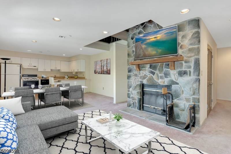 142 Main Ave - Photo 1