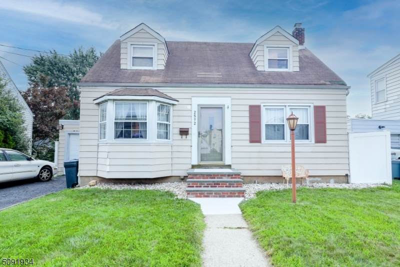 2592 Allen Ave - Photo 1