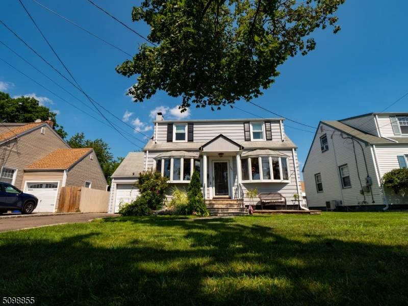 545 Winthrop Rd - Photo 1