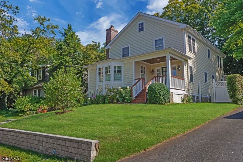 30 Center St - Photo 1