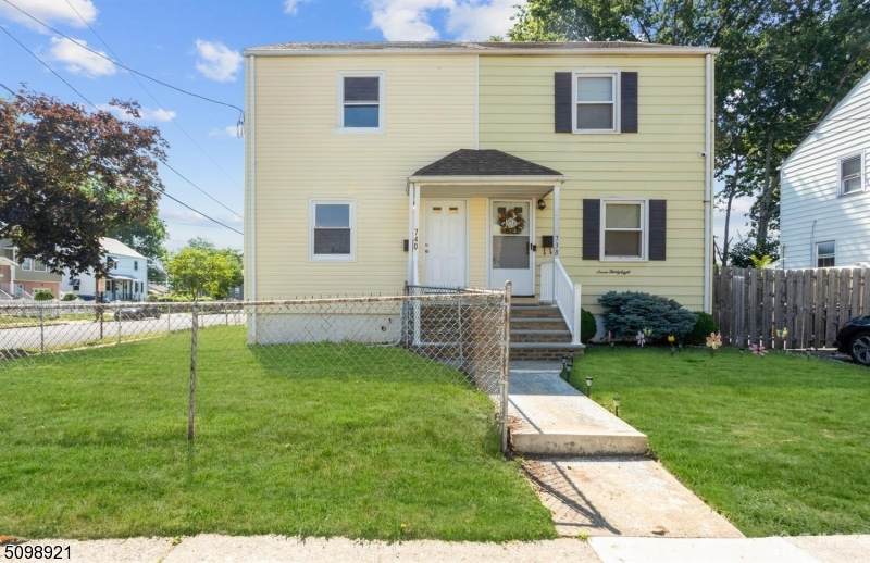 740 Cleveland Ave - Photo 1