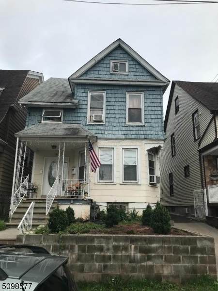 56 Sayre St - Photo 1