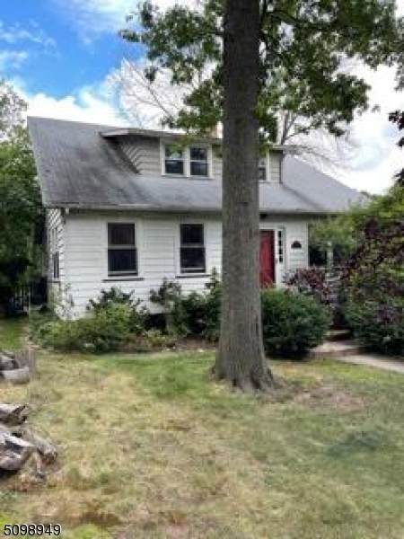 85 Lawrence Ave - Photo 1