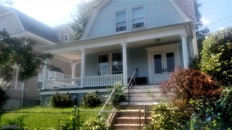 53 Chapman Pl - Photo 1