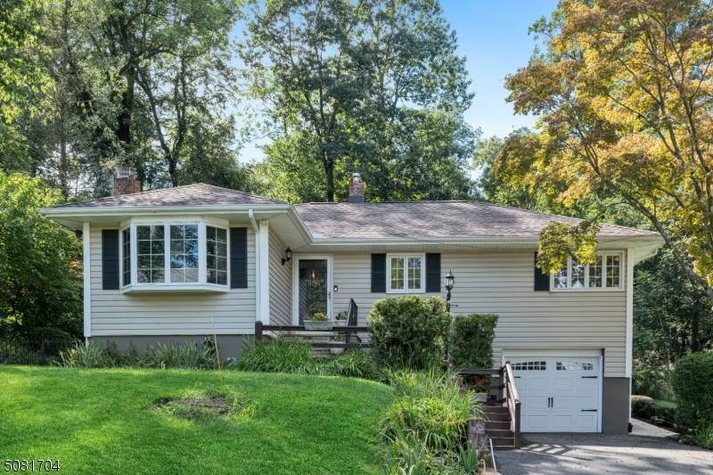 6 Dellwood Ave - Photo 1