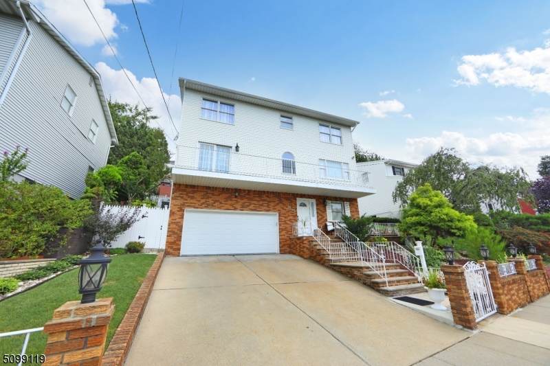 94 Park Pl - Photo 1