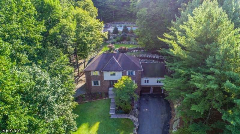 118 Cheshire Ln - Photo 1