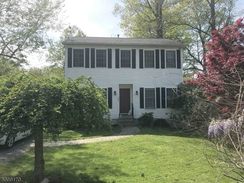 353 Top Ave - Photo 1