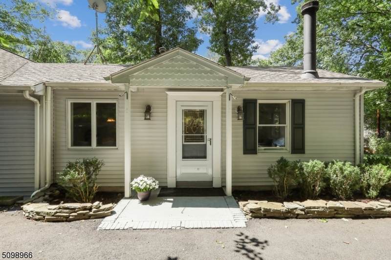 183 Glenside Trl - Photo 1