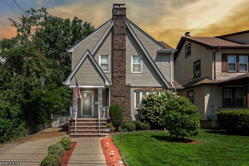841 Bailey - Photo 1