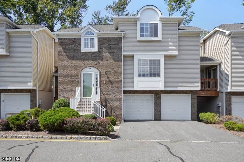 20 Whispering Way - Photo 1