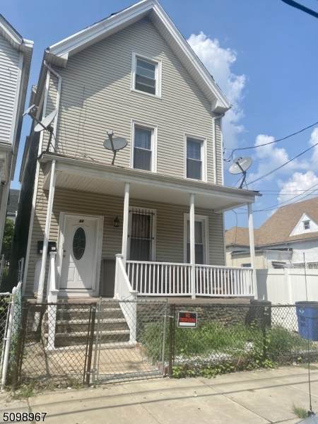44 4Th St - Photo 1