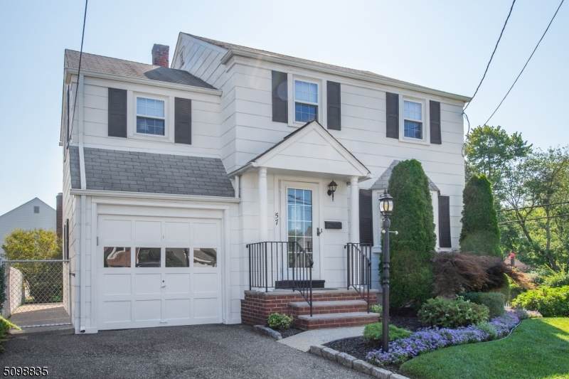 57 Yale St - Photo 1