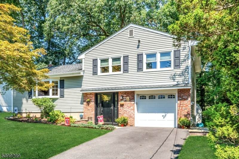 19 Schuler Ave - Photo 1
