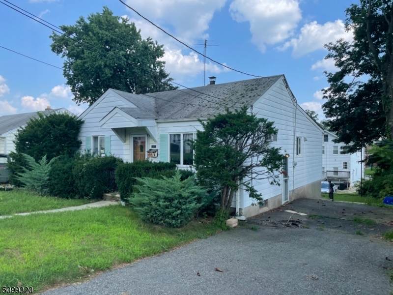 222 Washington Pl - Photo 1