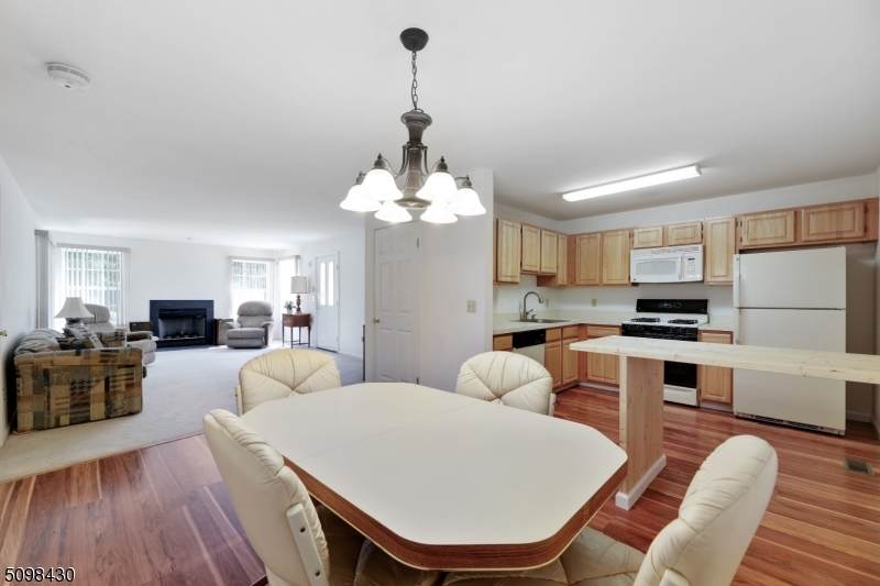 412 Ripley Ct - Photo 1