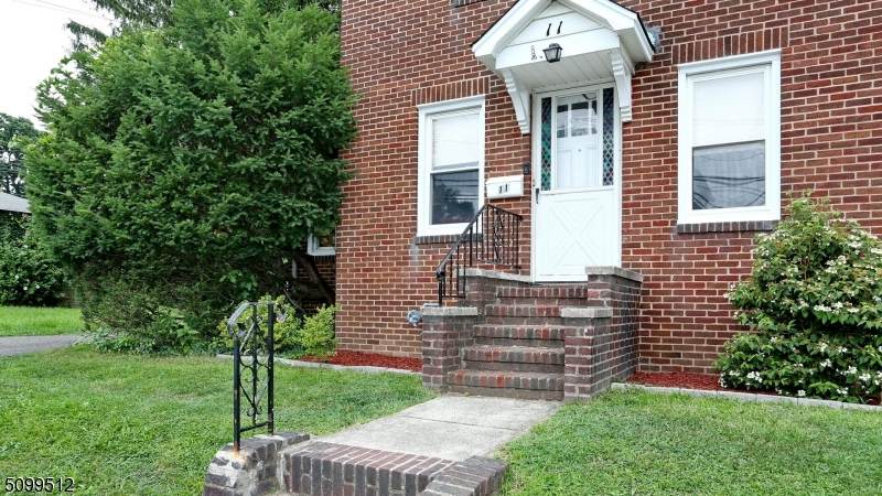 11 Cliff St - Photo 1