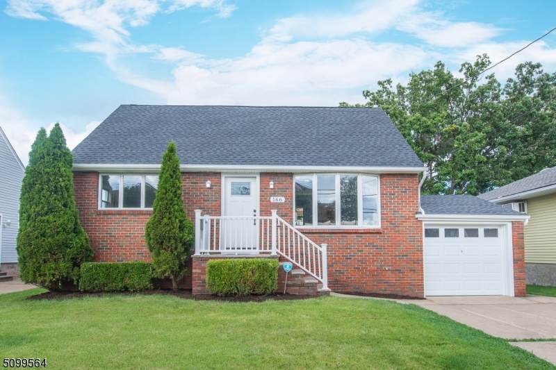 166 Bogert St - Photo 1