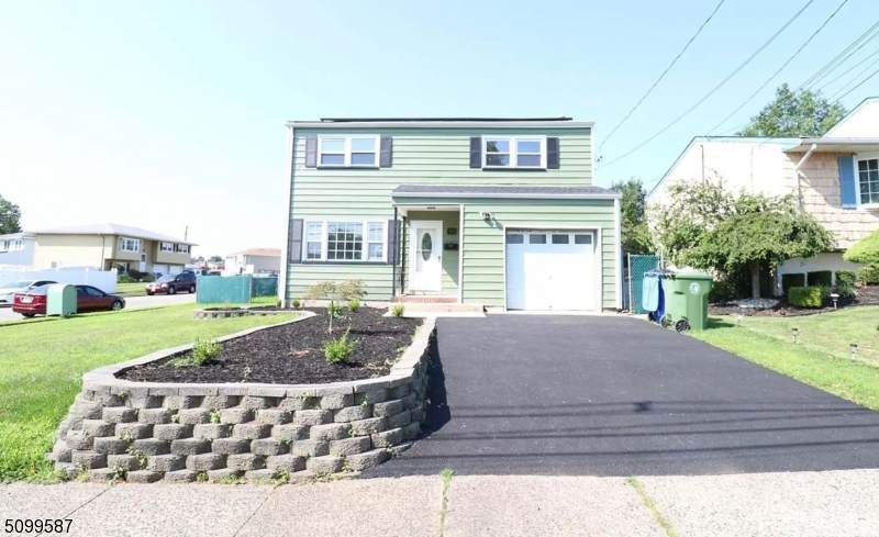 713 Franklin Dr - Photo 1
