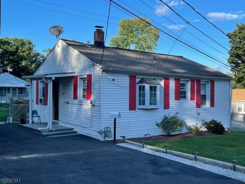 27 Polk Ave - Photo 1