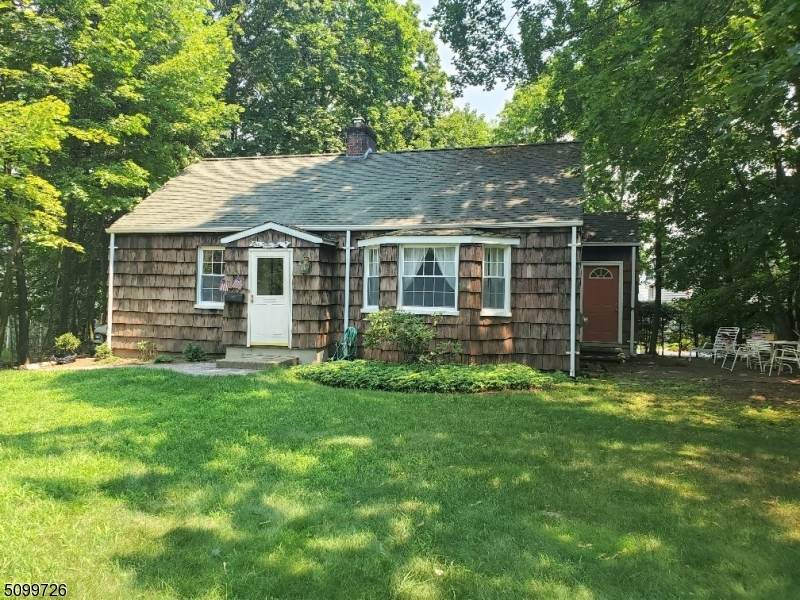 172 Greenhaven Rd - Photo 1