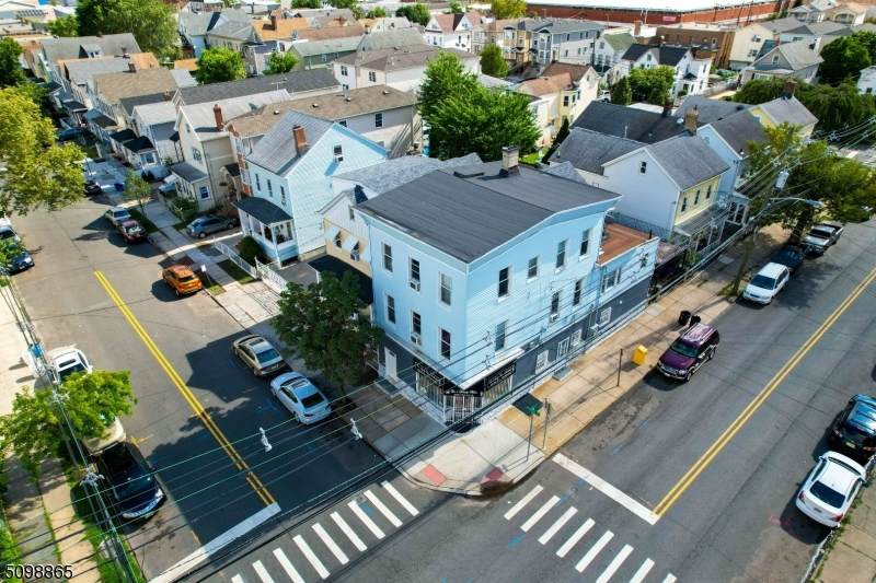 162 Franklin St - Photo 1